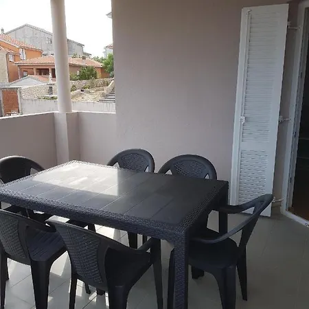 شقة 16998b